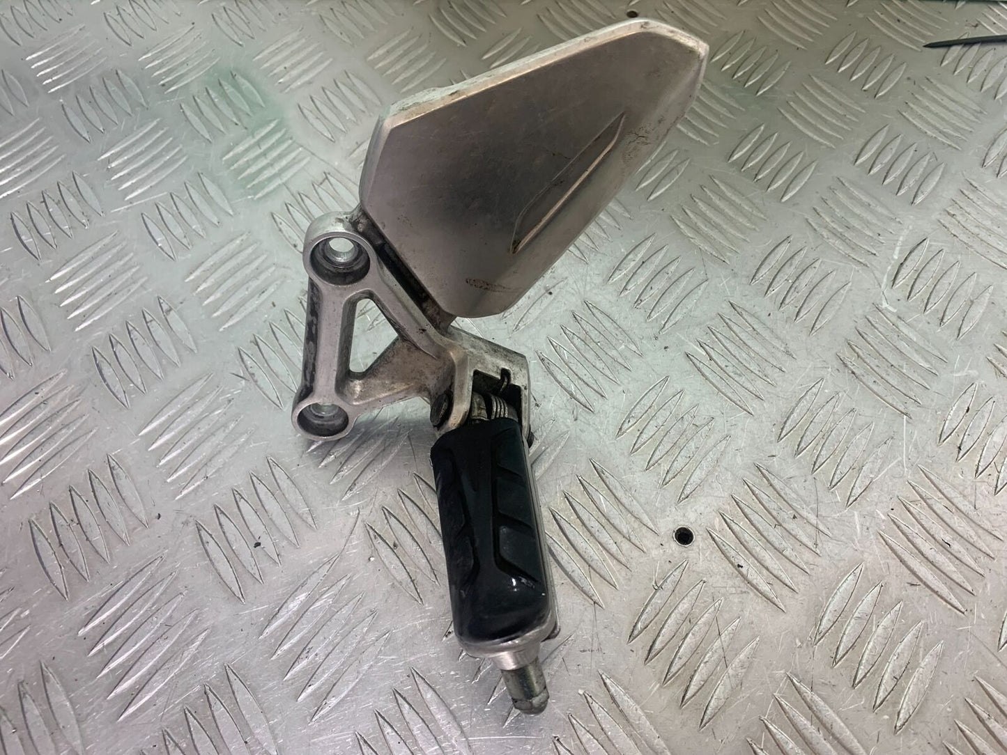 HONDA CB650 F CB 650 FA-H FRONT LEFT HANGER YEAR 2017- 2019 (CMB1087)