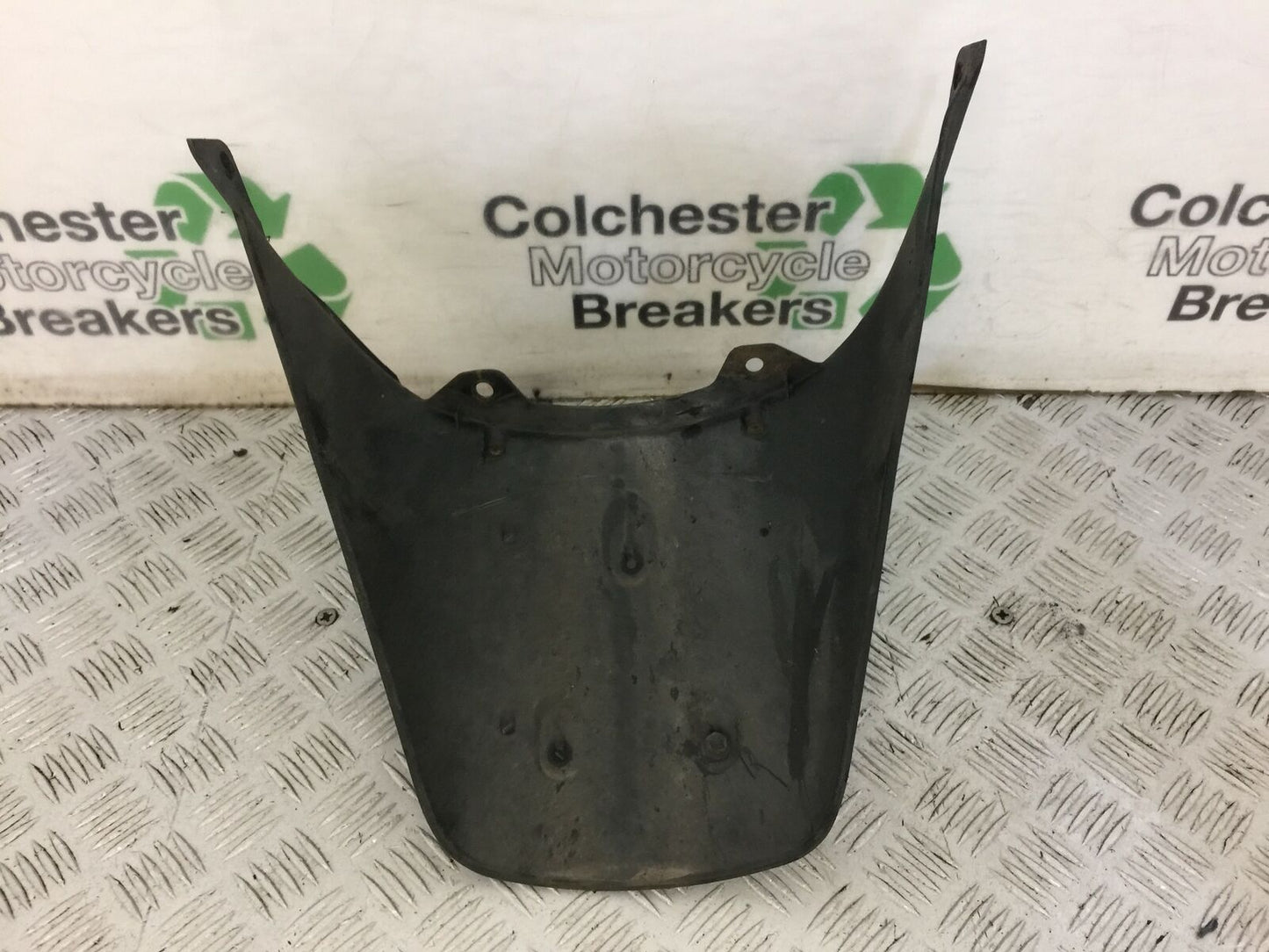PIAGGIO MP3 300 MP300 YOURBAN LT TOURING REAR MUDGUARD YEAR 2012 STOCK 610