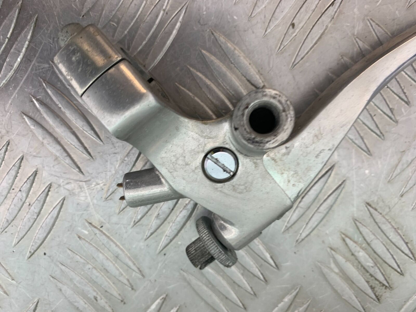 HONDA VT1100 C SHADOW SPIRIT CLUTCH LEVER AND BRACKET 2002-2003 (CMB1035)