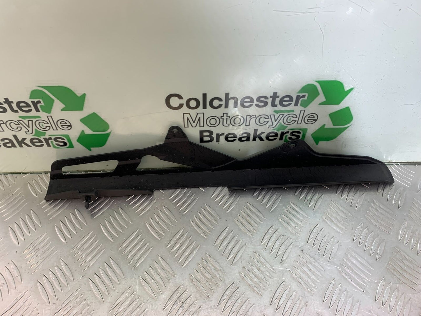 SUZUKI GSXR1000 GSXR 1000 CHAIN GUARD 2009-2016 (CMB1049)