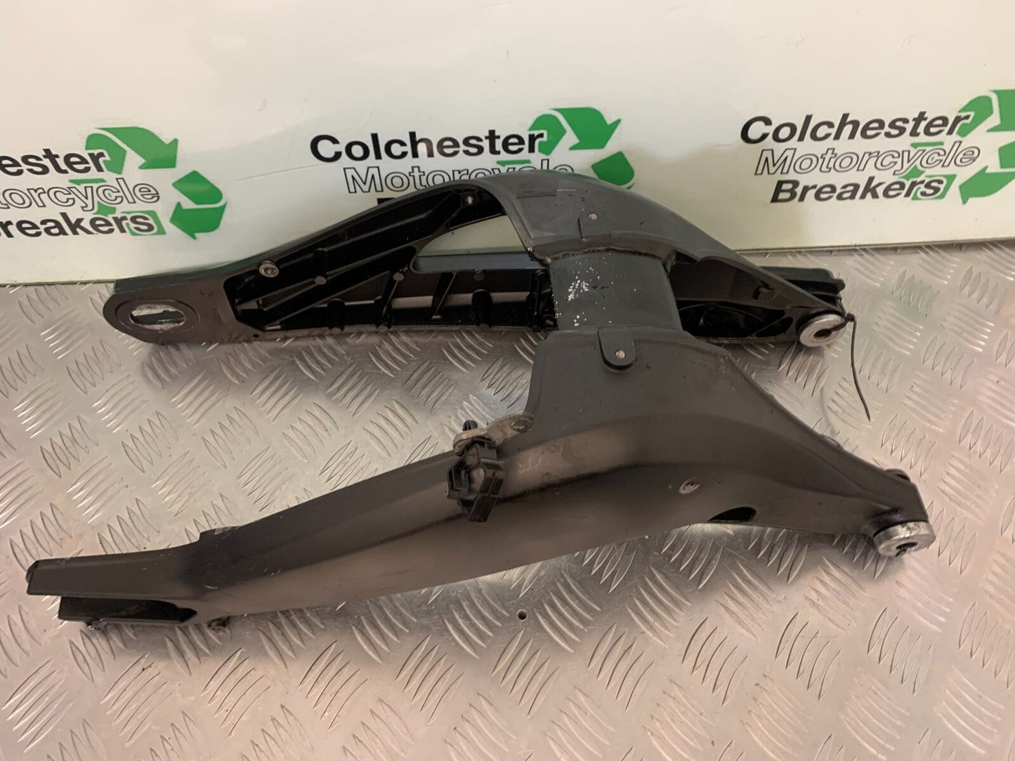 YAMAHA MT09 MT-09 TRACER 900 GT SWINGARM YEAR 2018-2020 (STOCK 982)