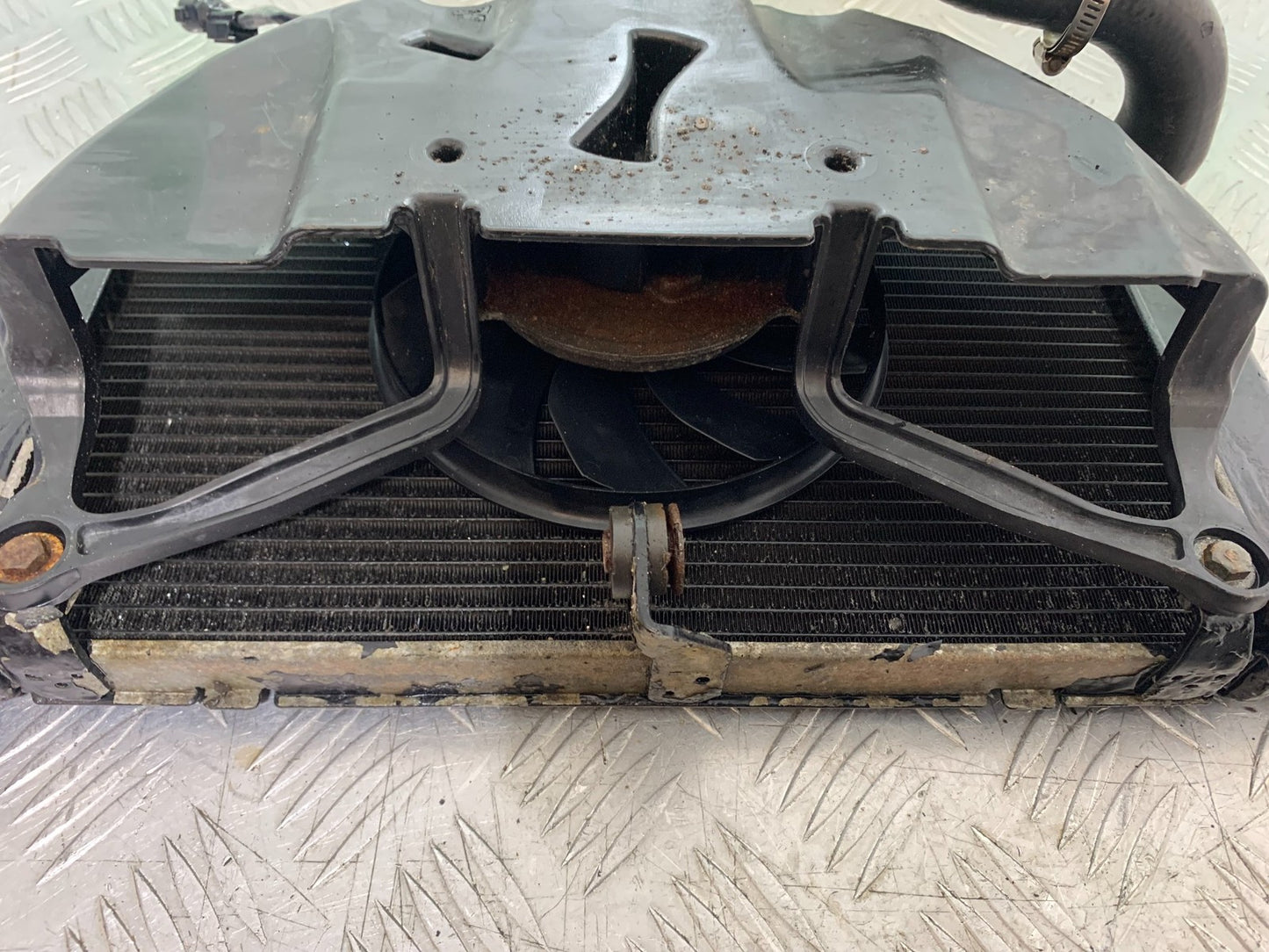 HONDA CBF600 CBF 600 RADIATOR AND FAN YEAR 2004 -07 (CMB1247)
