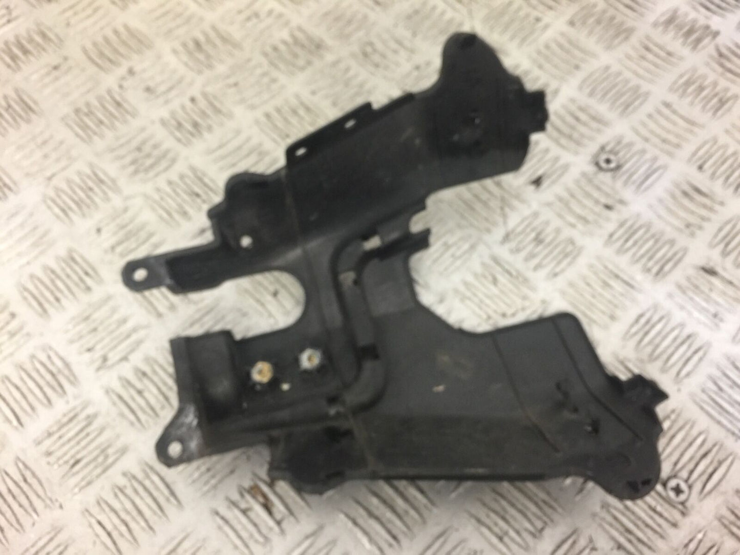 KTM DUKE 125 INFILL PANEL 2012 -16 (STOCK 546)