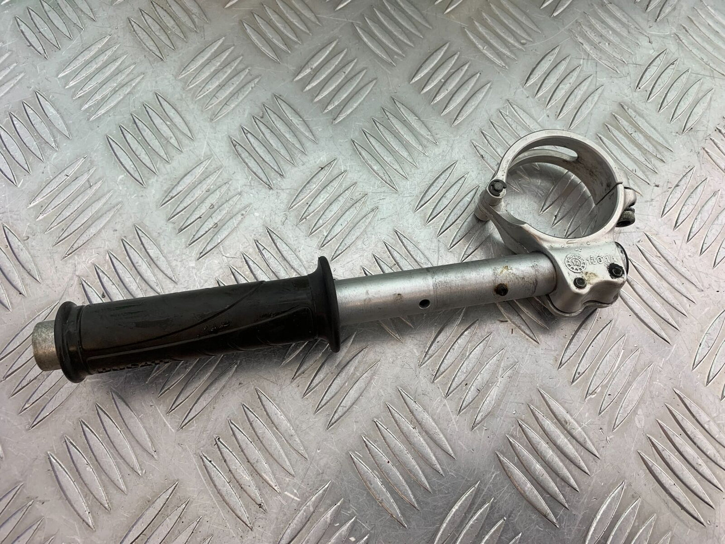 DUCATI 1199 PANIGALE LEFT HANDLEBAR YEAR 2012-2014 (CMB1047)