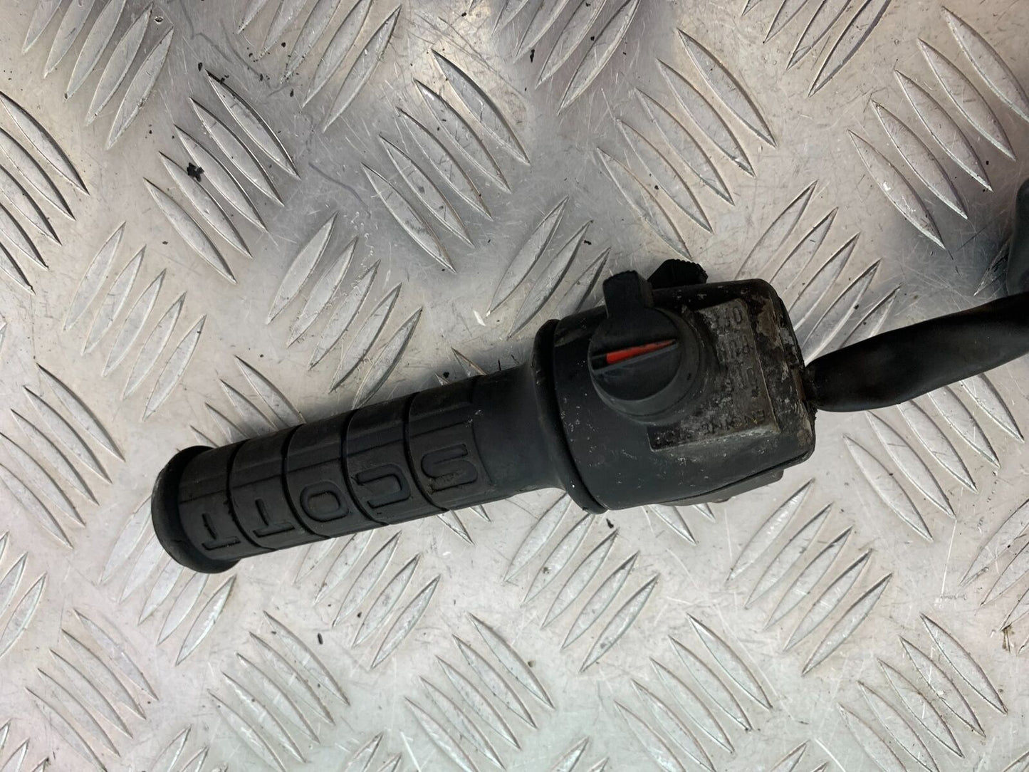 KAWASAKI Z650 KZ650 RIGHT SWITCH GEAR YEAR 1979-1980 (CMB1023)