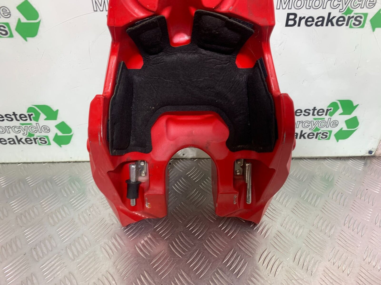 DUCATI STREETFIGHTER 848 PETROL TANK YEAR 2011-2016 (CMB1050)