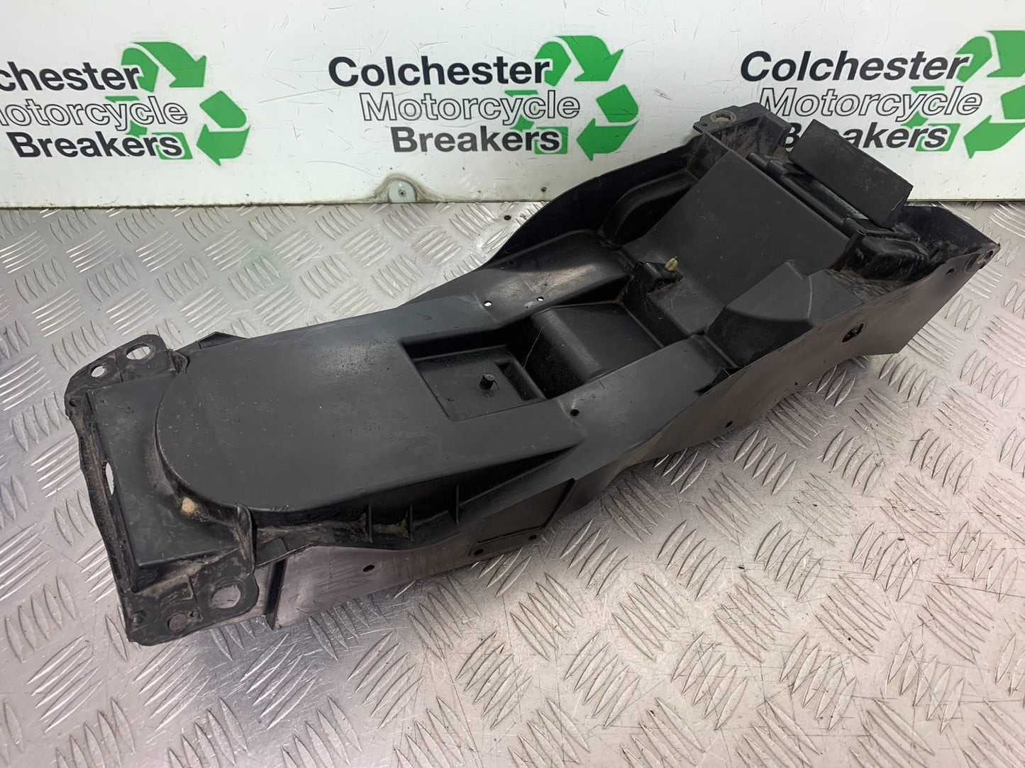 SUZUKI GSXR600 GSXR 600 K1 K2 K3 UNDERTRAY 1999-03 (CMB1284)