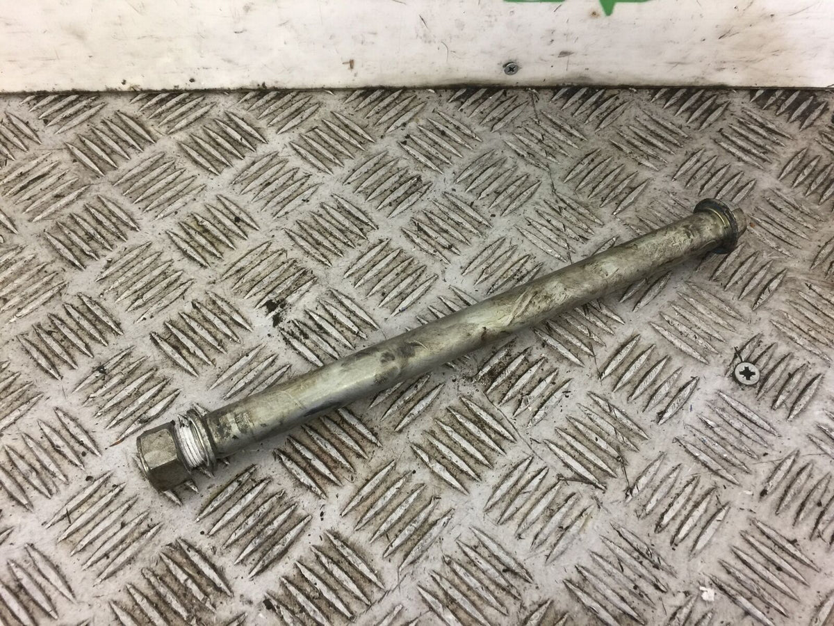 SUZUKI GSF600 GSF 600 BANDIT SWINGARM SPINDLE YEAR 2002 STOCK 443