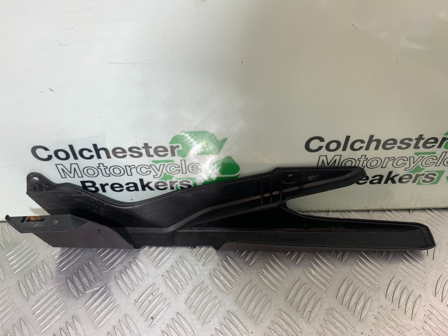 HONDA CBR500R CBR 500 R CHAIN GUARD YEAR 2012-16 (CMB1151)