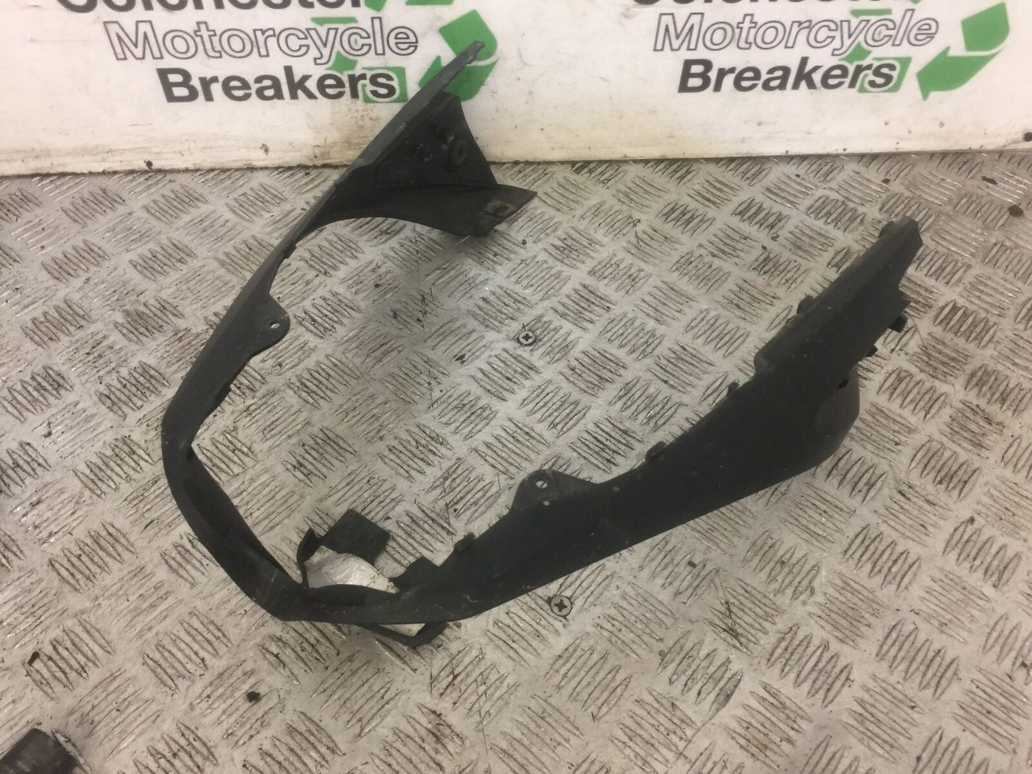 YAMAHA FZ6 SILENCER SHIELD YEAR 2004 (STOCK 693)