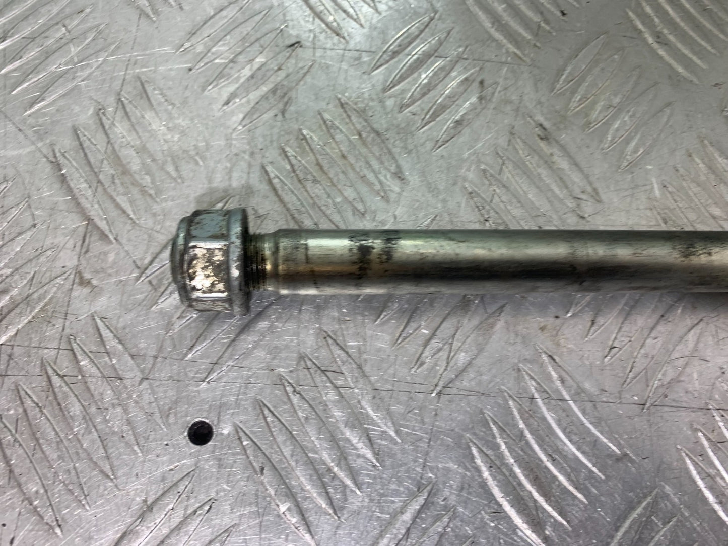 HONDA VFR800 PRE V-TEC SWINGARM SPINDLE YEAR 1998-2001 (CMB1233)