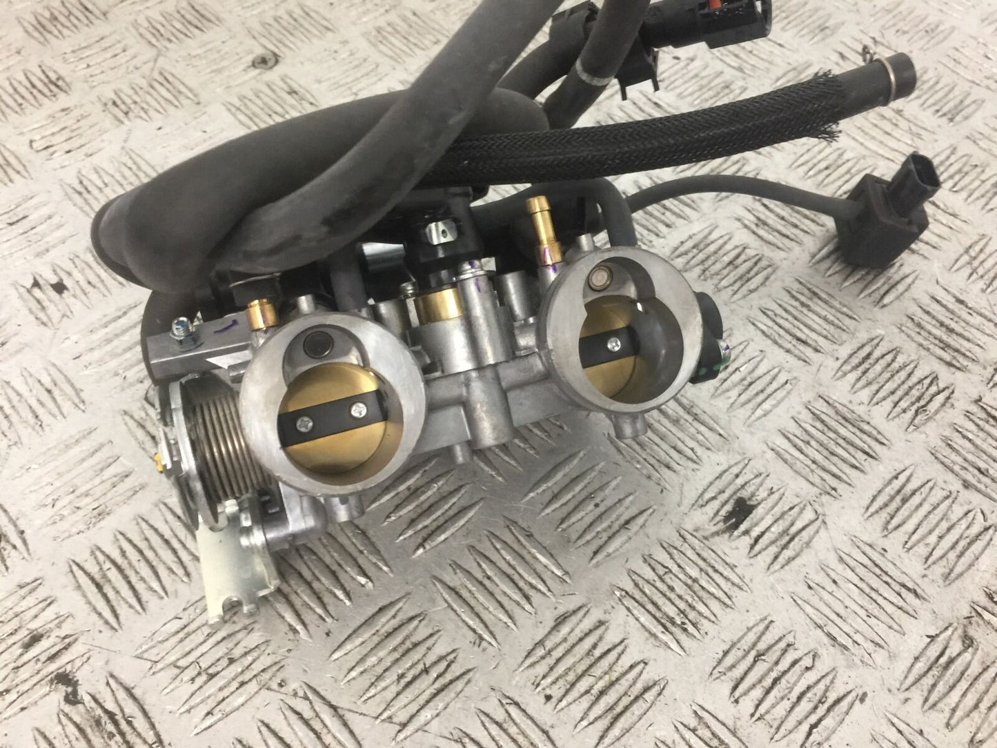 SUZUKI 650 BURGMAN THROTTLE BODIES YEAR 2014-2018 (STOCK 769)
