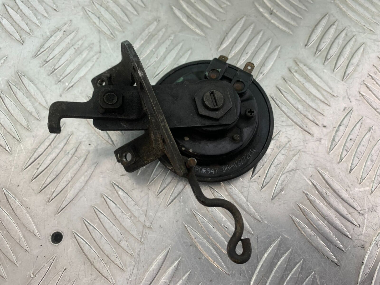 HONDA CBR1100 BLACKBIRD HORN YEAR 1999-2005 (CMB1103)