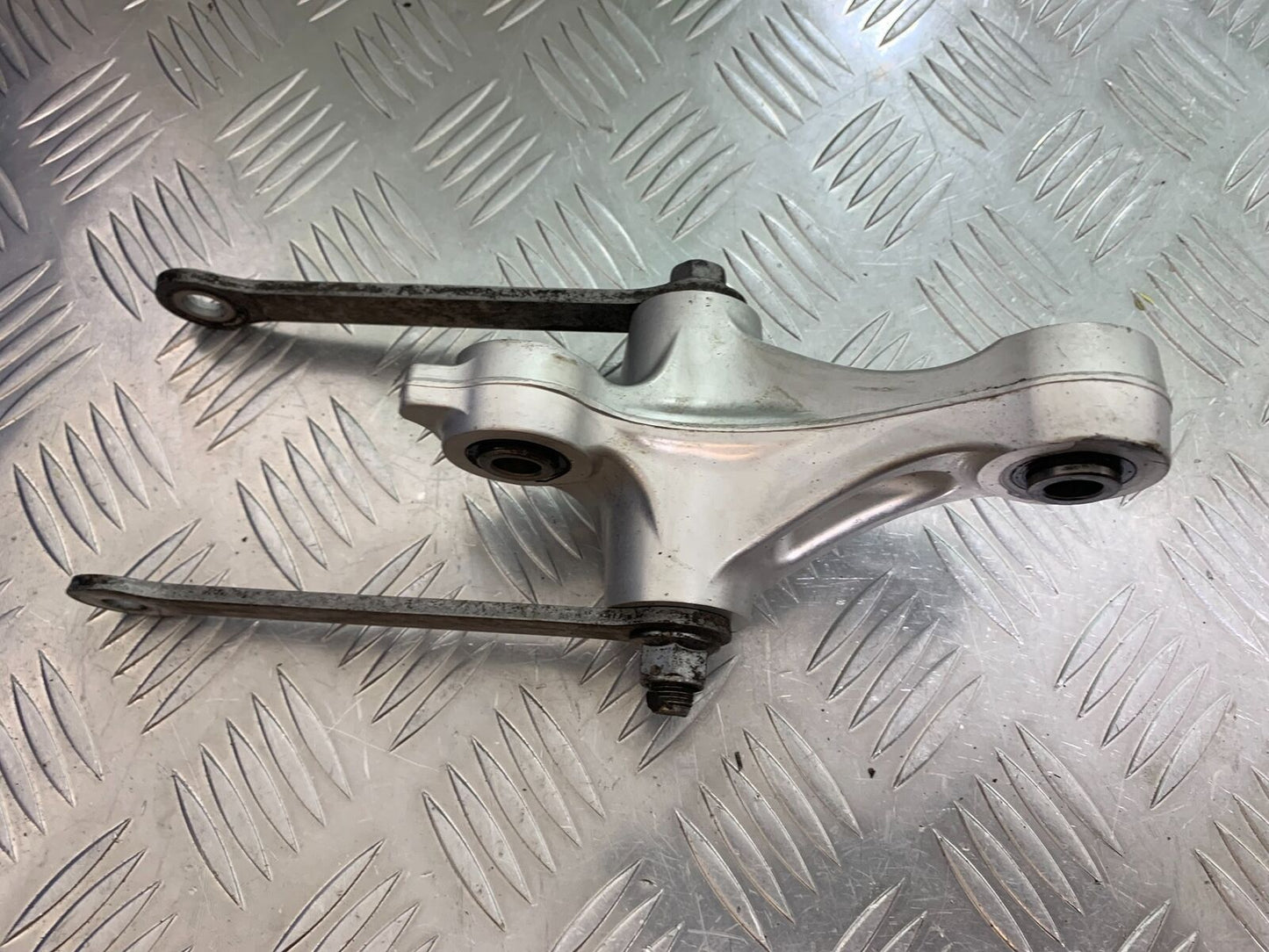 TRIUMPH TIGER 800 XC REAR SHOCK LINKAGE YEAR 2011-2014 (CMB1022)
