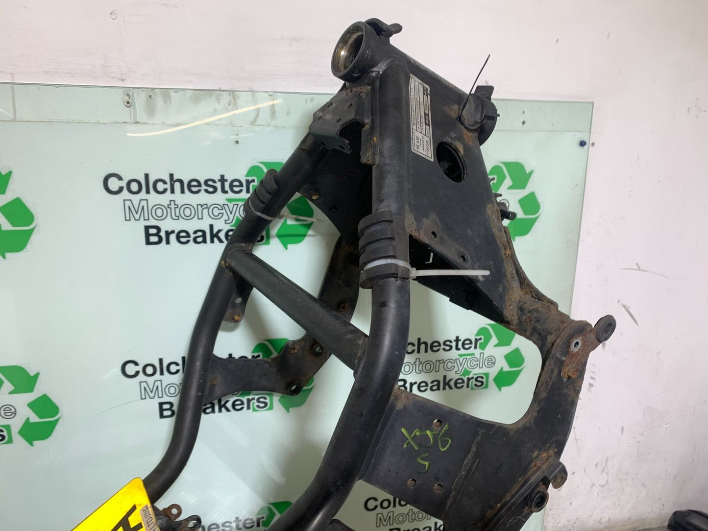YAMAHA XJ6 XJ6-S FRAME REG LOG BOOK YEAR 2010 (STOCK 991)