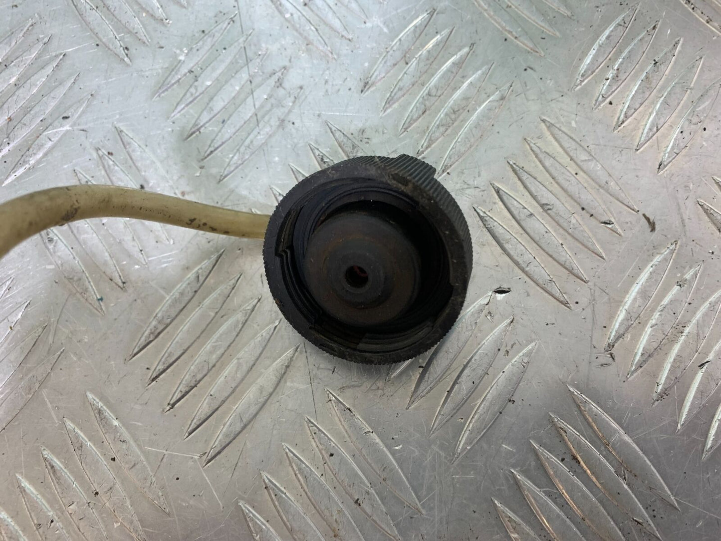APRILIA RS50 RS 50 RADIATOR CAP YEAR 1996-1998 (CMB1132)