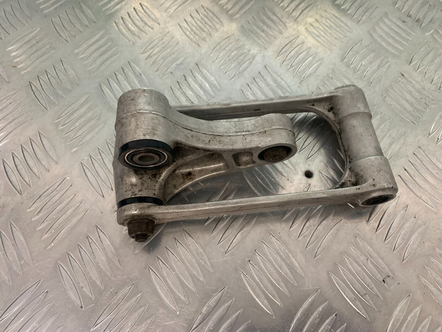 HONDA CBR600 CBR 600 RR REAR SHOCK LINKAGE YEAR 2003-2004 (STOCK 974)