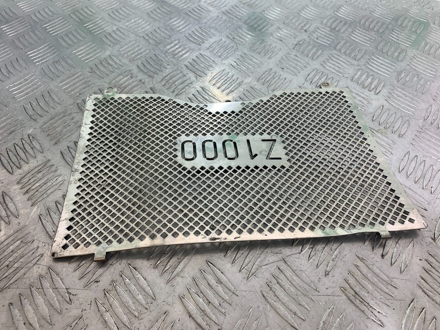 KAWASAKI Z1000 Z 1000 RADIATOR GRILL YEAR 2003-2006 (CMB1099)