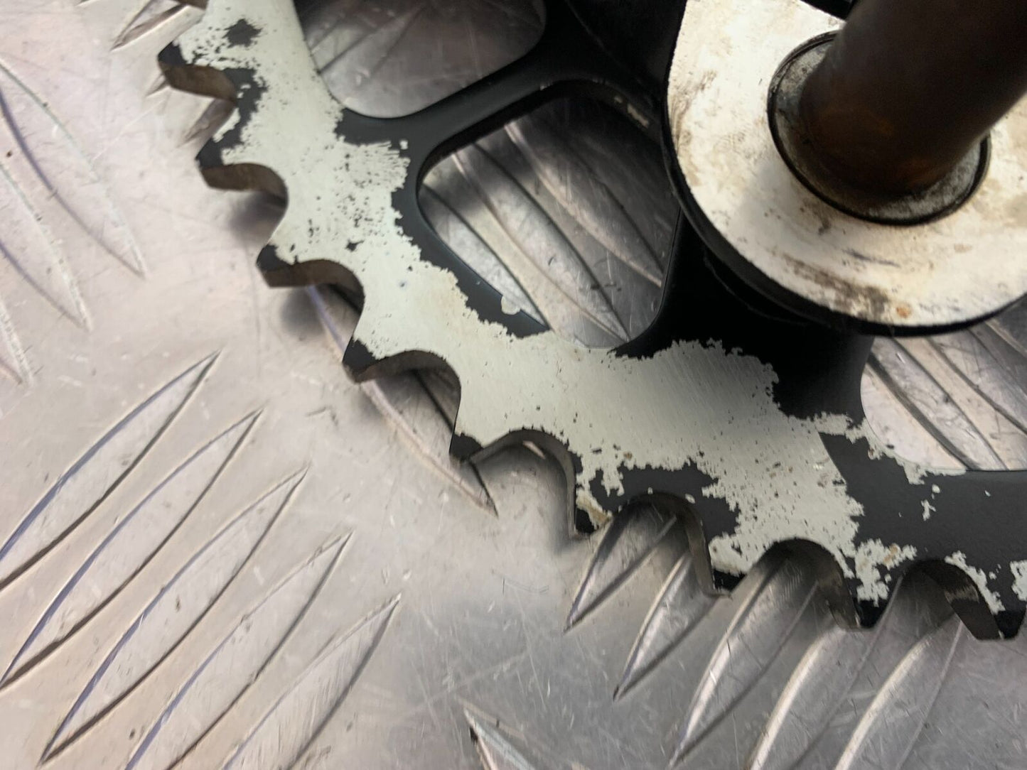 KTM 990 SUPERMOTO T SPROCKET CARRIER YEAR 2010-2011 (CMB1067)