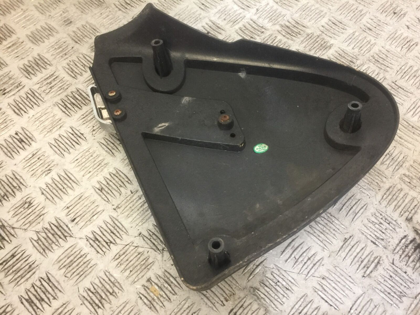 KEEWAY SUPERLIGHT 125 RIGHT SEAT PANEL YEAR 2017 (STOCK 694)