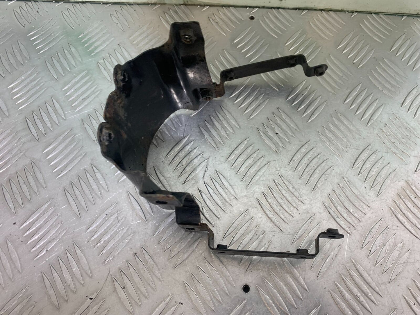 KAWASAKI Z300 ER300 FRONT MUDGUARD BRACKET YEAR 2016-2018 (CMB1056)