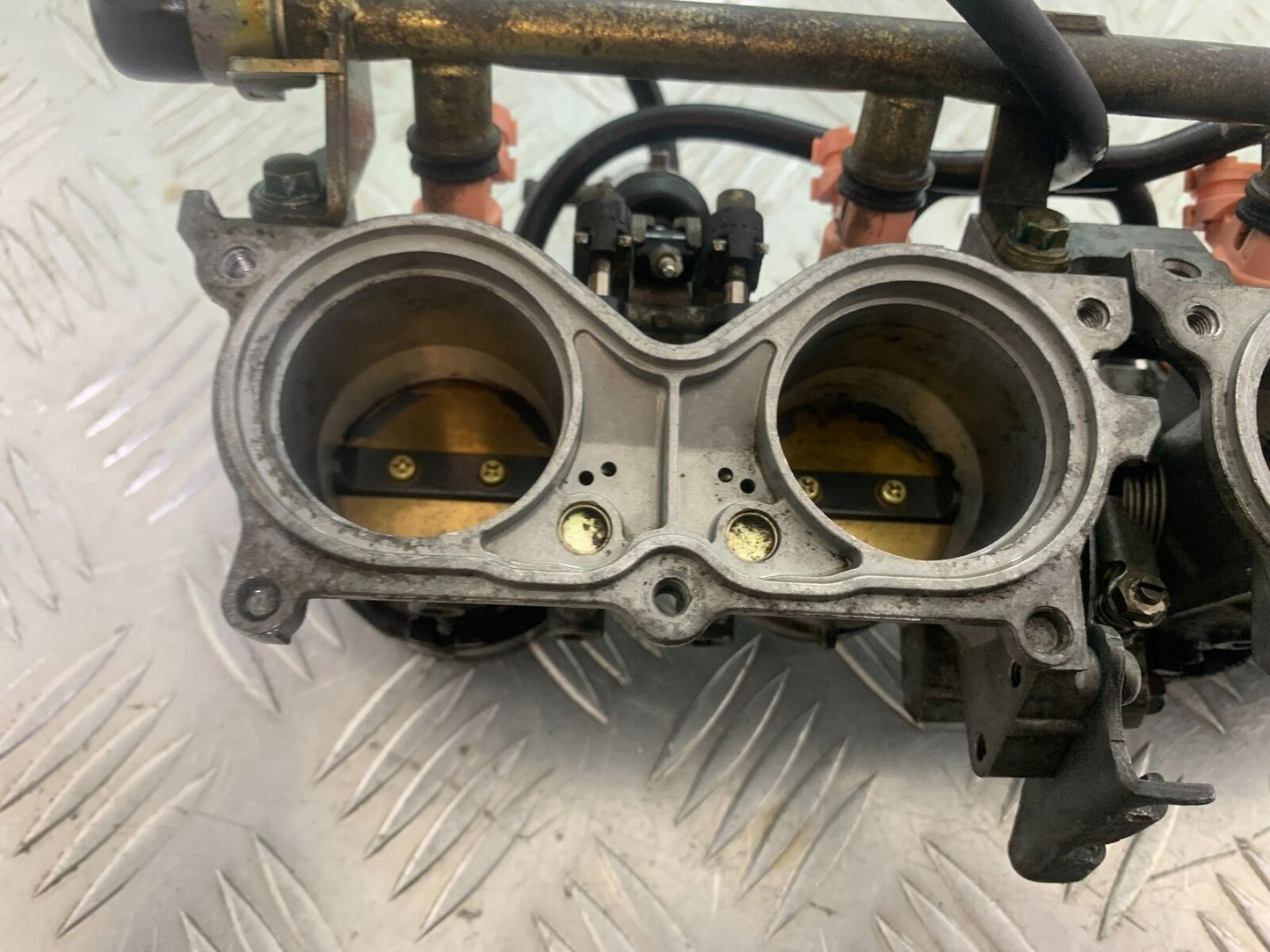 HONDA CBR600 CBR 600 RR THROTTLE BODIES YEAR 2003-2004 CMB1086)