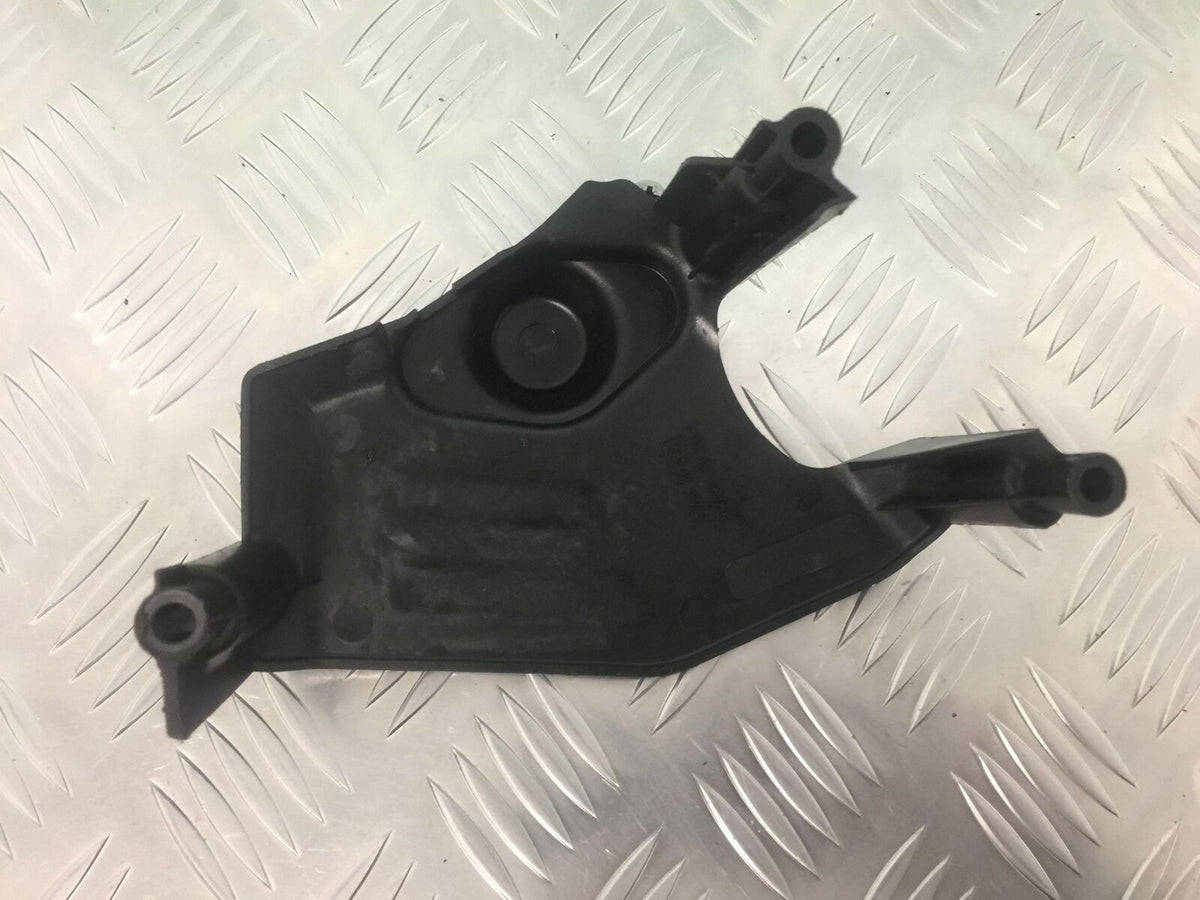 SUZUKI SV650 SV 650 SPROCKET COVER YEAR 1999-2002 (STOCK 919)