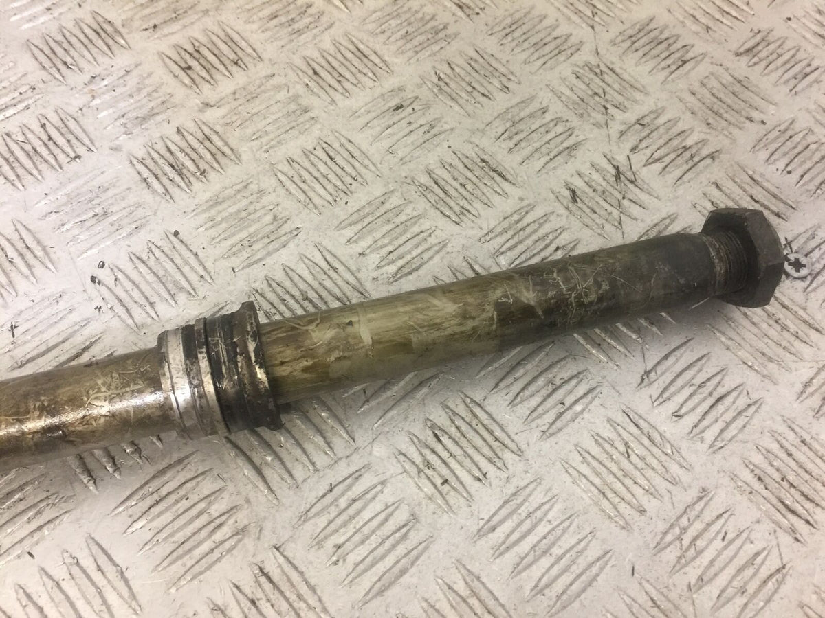 SUZUKI GSXR1000 GSXR 1000 L3 REAR WHEEL SPINDLE YEAR 2013 (STOCK 671)