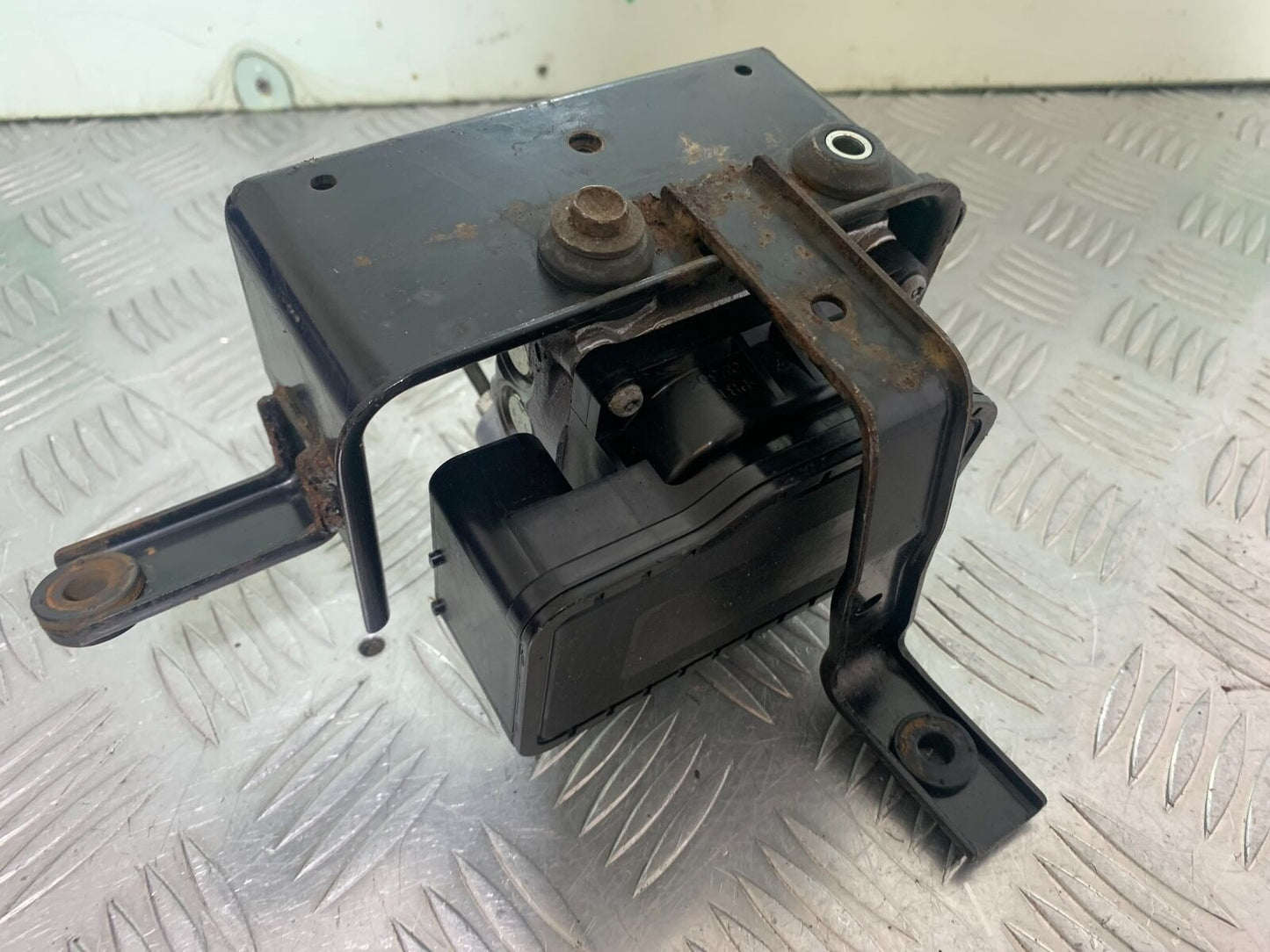 SUZUKI GSF1250 GSF 1250 BANDIT ABS PUMP YEAR 2007-2011 (CMB1125)