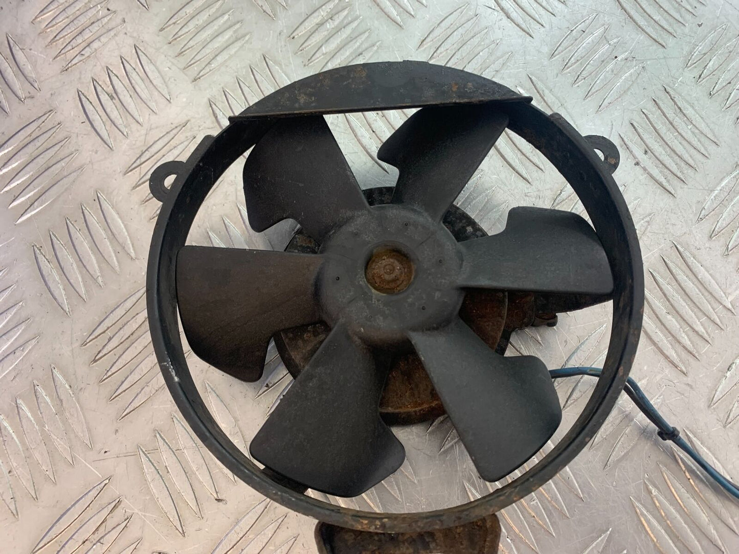 YAMAHA YZF600 YZF 600 THUNDERCAT RADIATOR FAN 1996-2003 (CMB1134)