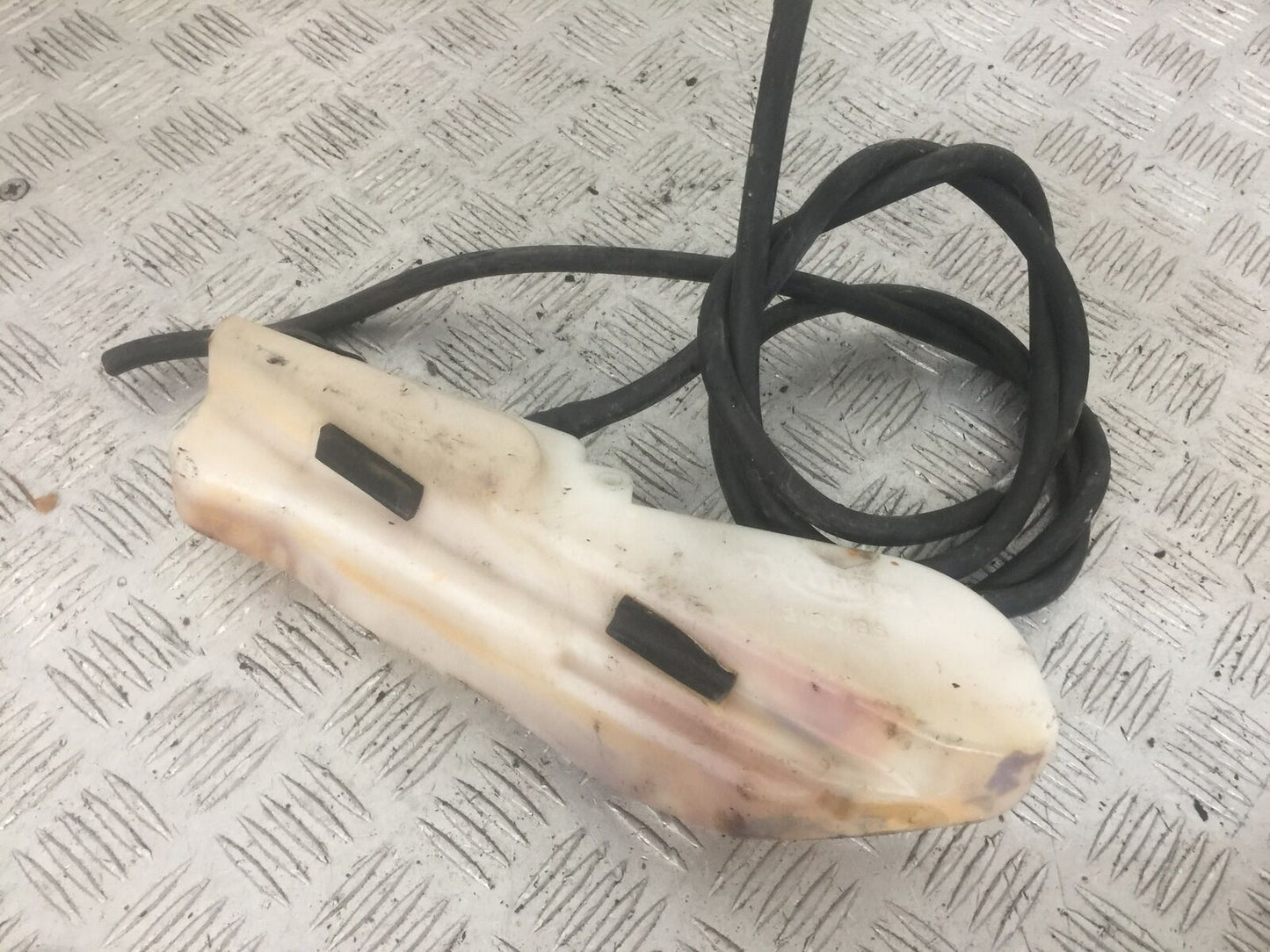 TRIUMPH 955i SPRINT ST COOLANT BOTTLE YEAR 1999-2004 (STOCK 868)