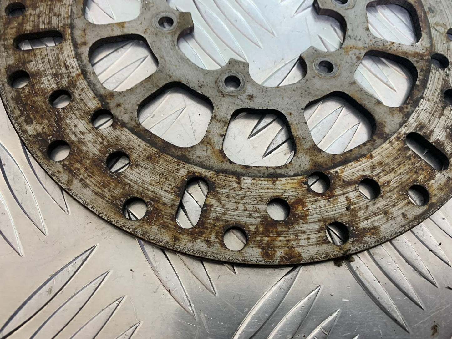 APRILIA RS4 125 REAR BRAKE DISC YEAR 2011-2016 (STOCK 994)