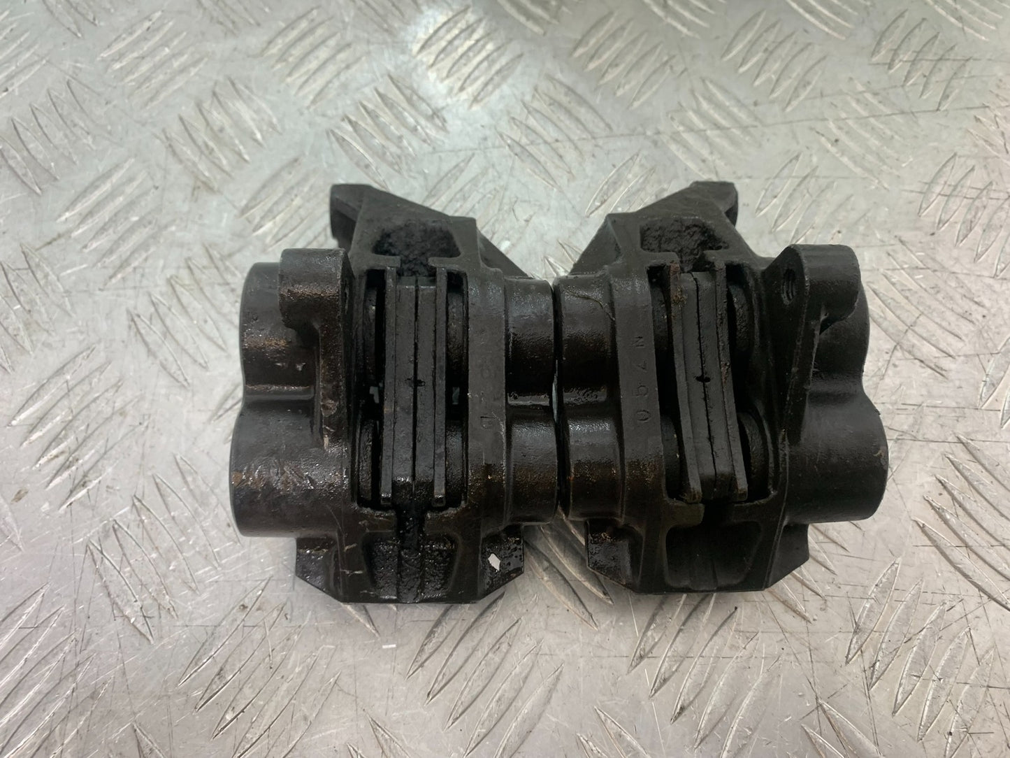 YAMAHA FZS600 FAZER 600 FRONT BRAKE CALIPERS YEAR 1998-2001 (CMB1267)