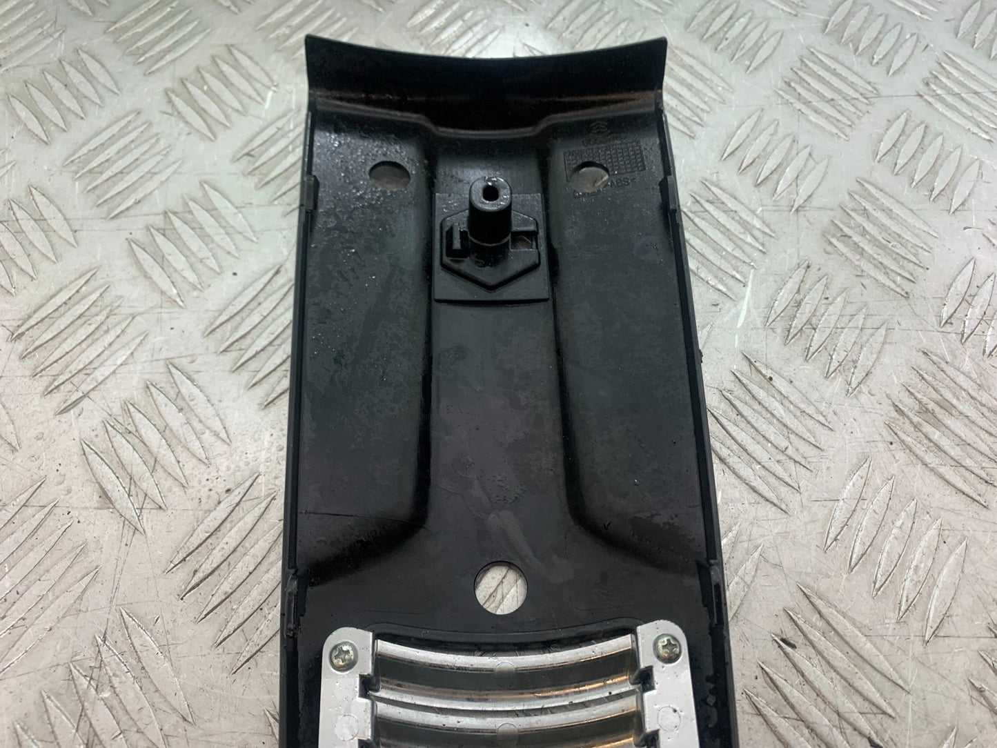 PIAGGIO VESPA GTS 125 FRONT INFILL GRILL YEAR 2009-14 (CMB1261)