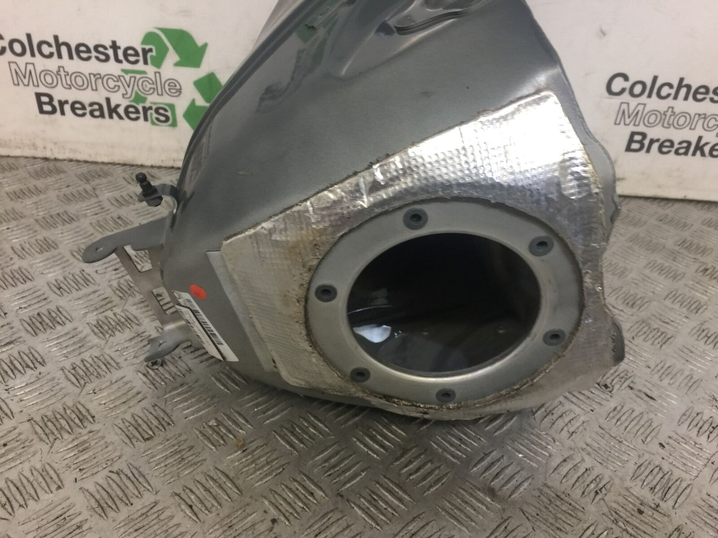 BMW S1000 R PETROL TANK YEAR 2018 (STOCK 645)