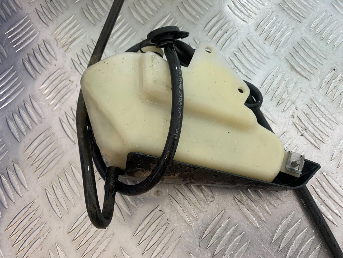TRIUMPH TIGER 800 COOLANT BOTTLE YEAR 2011-2014 (CMB1113)