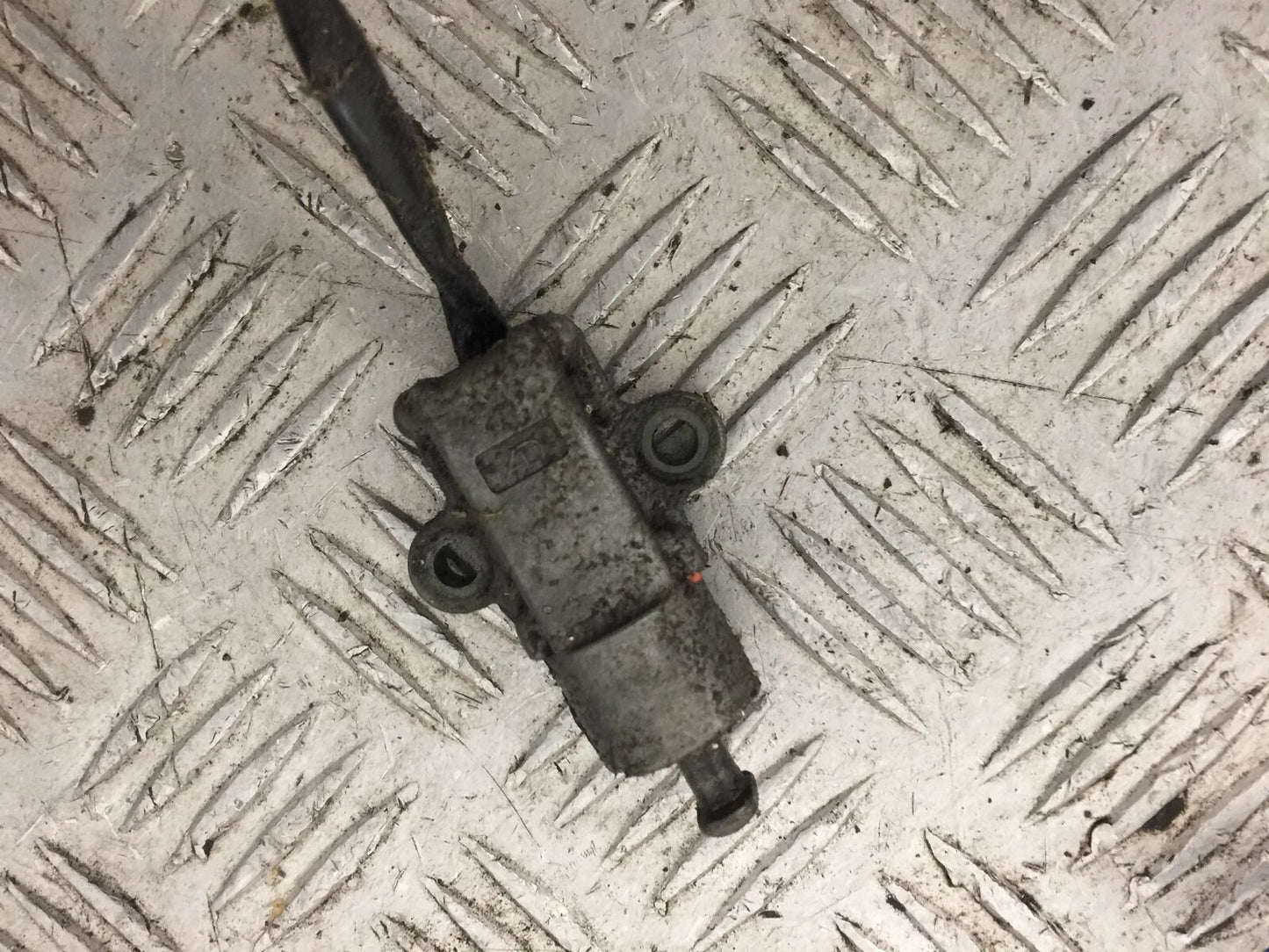 YAMAHA YZF1000 THUNDERACE SIDE STAND SWITCH YEAR 1996 (STOCK 847)
