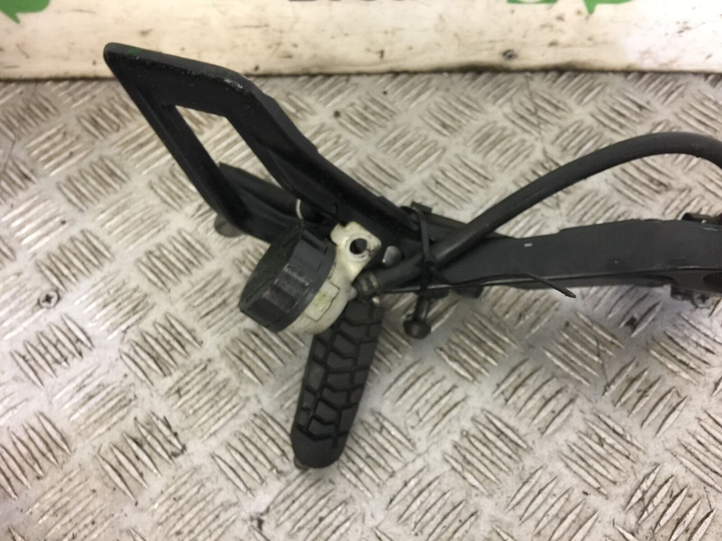 KTM RC125 RC 125 FRONT RIGHT HANGER 2014 2017 (STOCK 569)