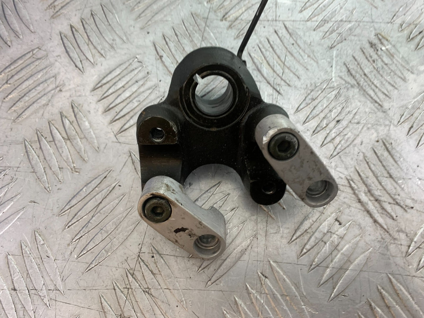 YAMAHA XMAX 250 XMAX 250 HANDLEBAR RISERS YEAR 2006-09 (CMB1201)