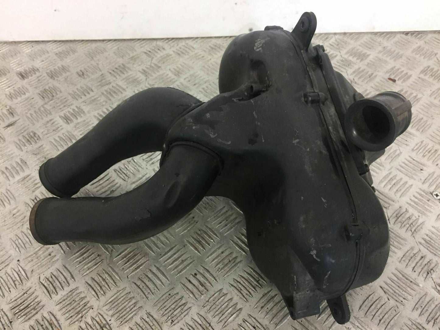 YAMAHA TMAX 500 T MAX 500 XP500 XP 500 AIR BOX YEAR 2004 2007