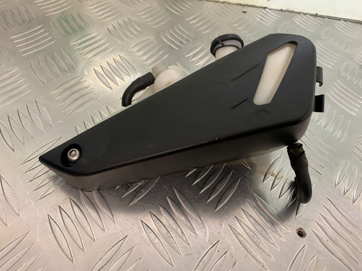 TRIUMPH TIGER 800 XCA COOLANT BOTTLE YEAR 2015-2017 (STOCK 940)