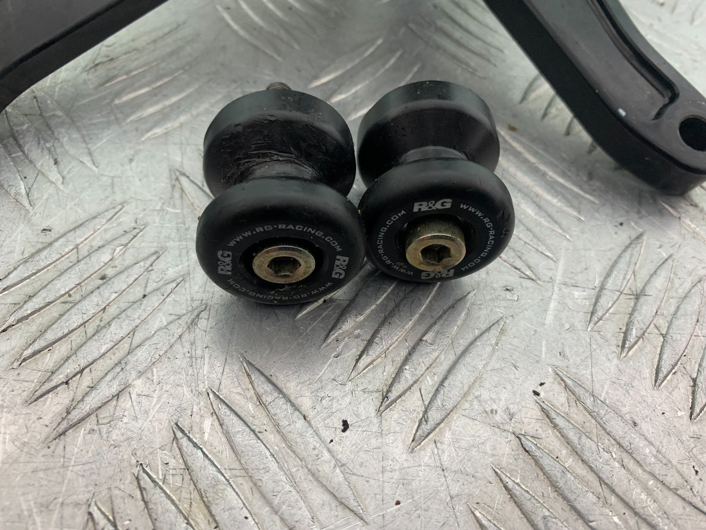 TRIUMPH 675 STREET TRIPLE RX R&G CRASH PROTECTORS 2015- 2017 (CMB1299)