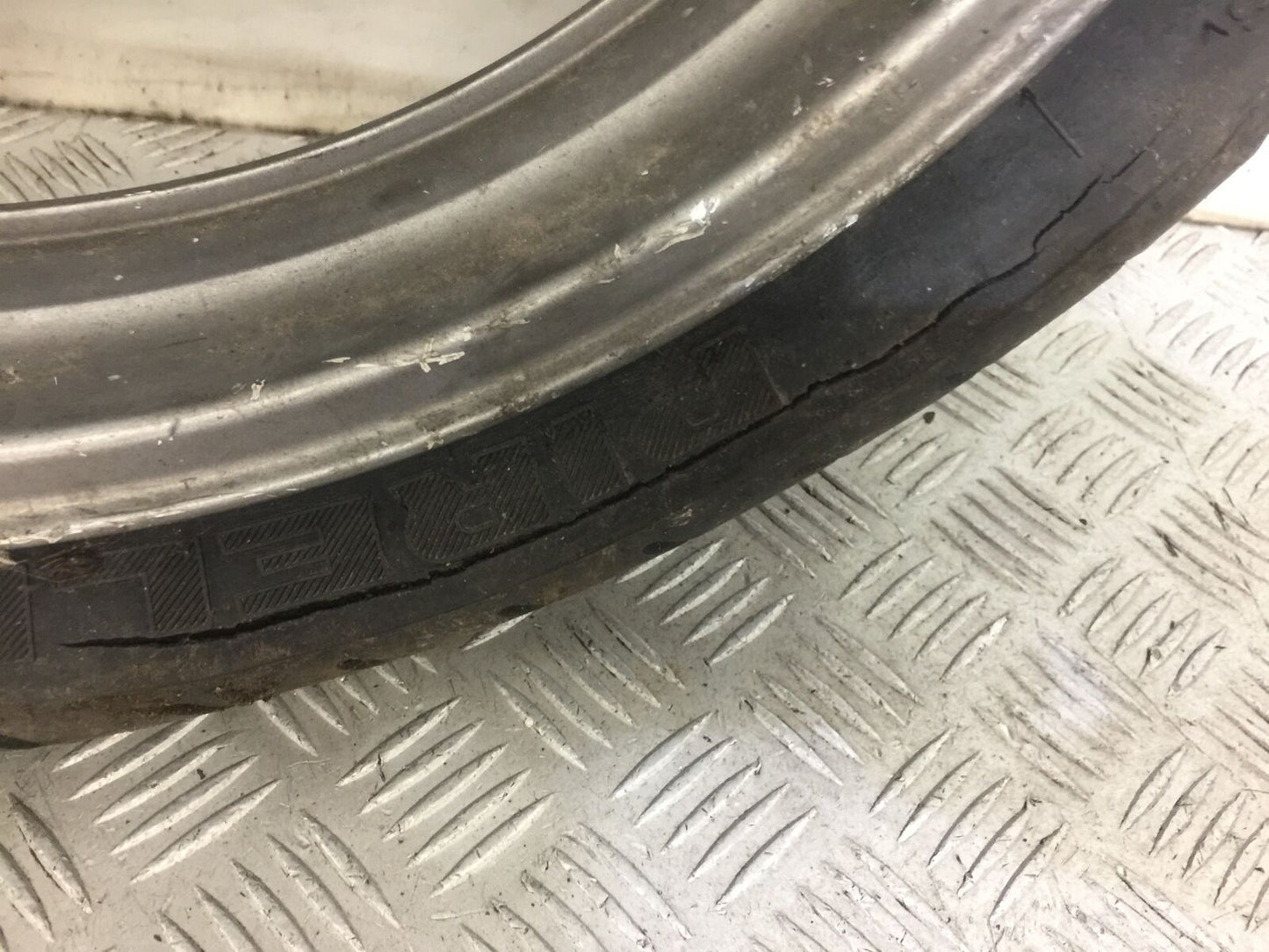 HONDA ST1100 ST 1100 PAN EUROPEAN FRONT WHEEL YEAR 1992-1996 (STOCK 611)
