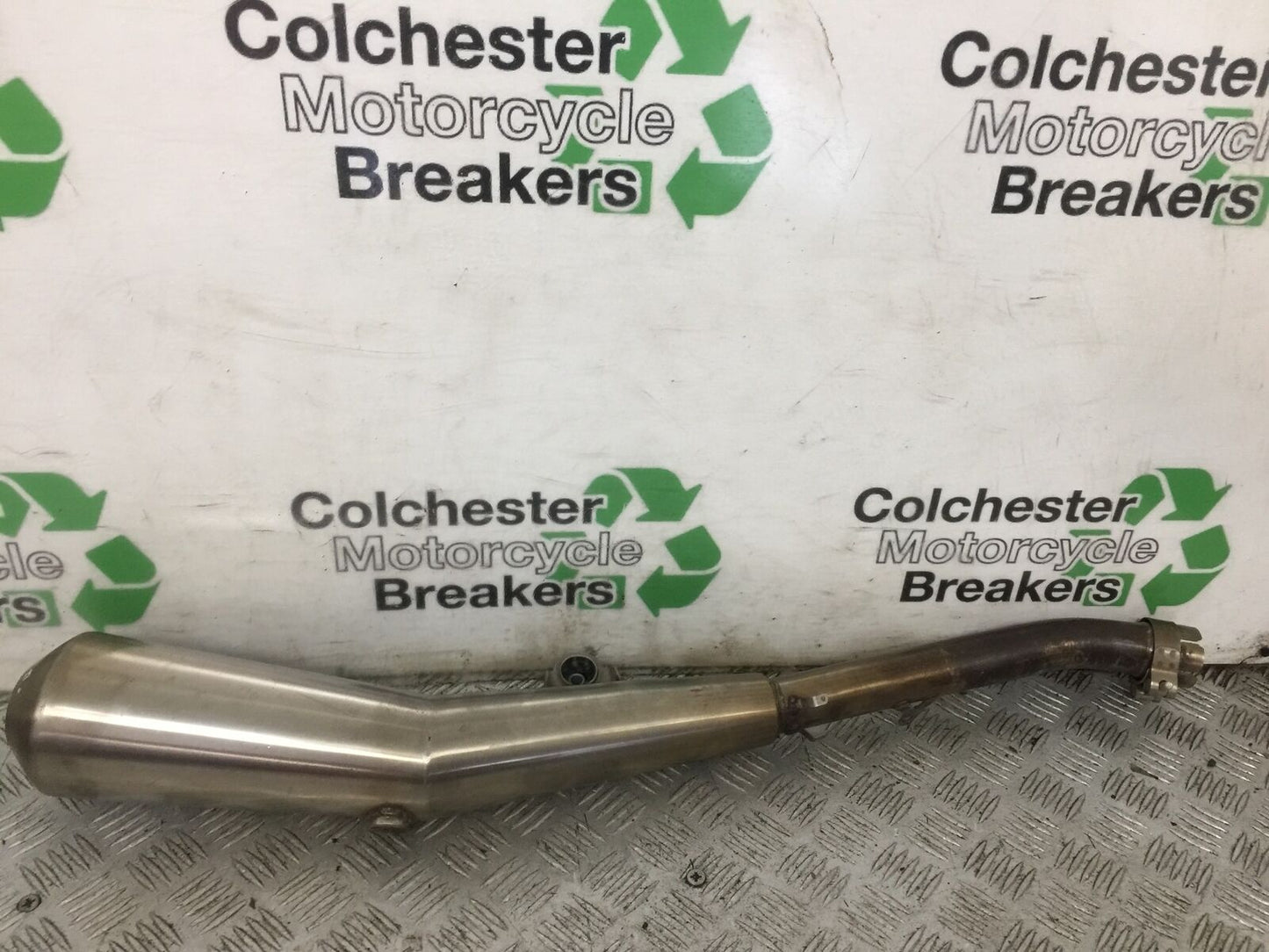 TRIUMPH 900 STREET SCRAMBLER LEFT SILENCER YEAR 2018 (STOCK 896)