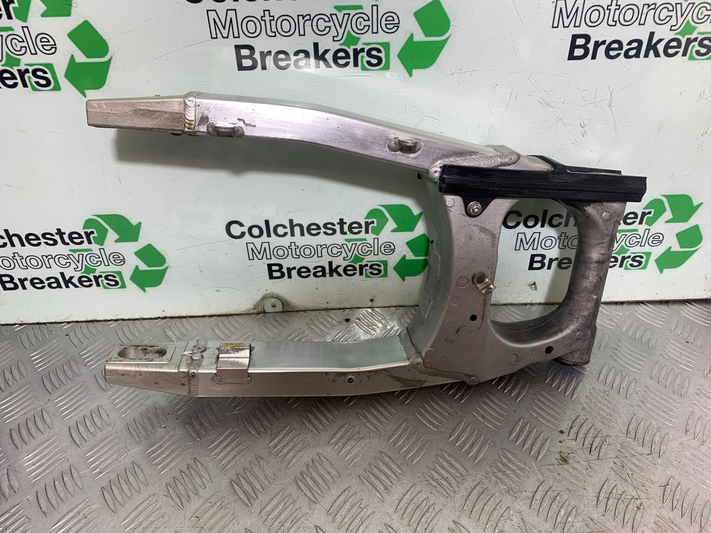 SUZUKI SV1000 SV 1000 S SWINGARM YEAR 2003-2007 (CMB1293)