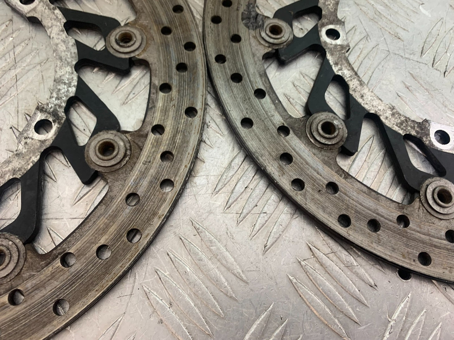 YAMAHA YZF R1 14 B BIG BANG FRONT BRAKE DISCS 2009-14 (CMB1175)