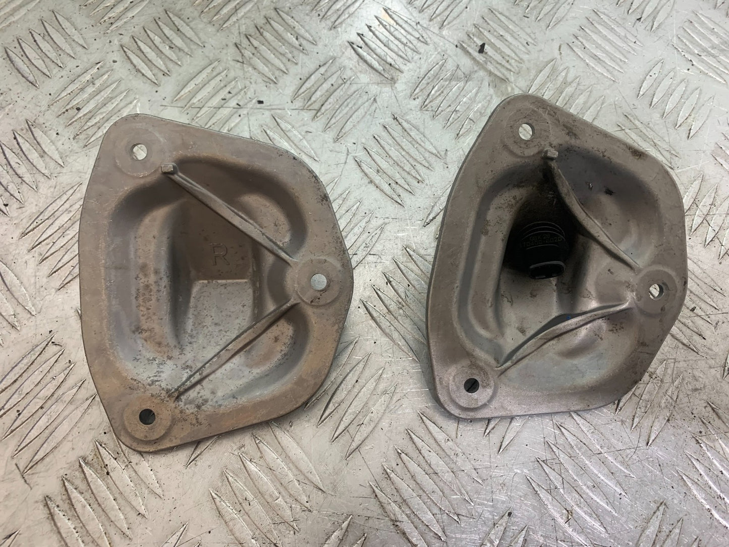 KAWASAKI GTR1400 GTR 1400 AIR FLOW COVERS & SENSOR YEAR 2007-2009 (CMB1174)