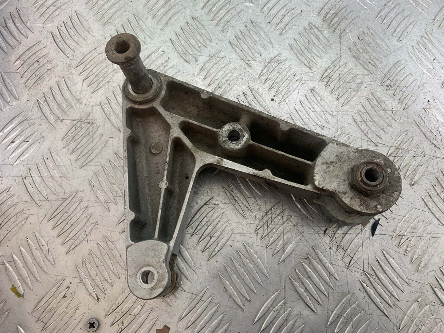 KAWASAKI GTR1400 GTR 1400 SWINGARM BRACKET YEAR 2007-2009 (CMB1174)