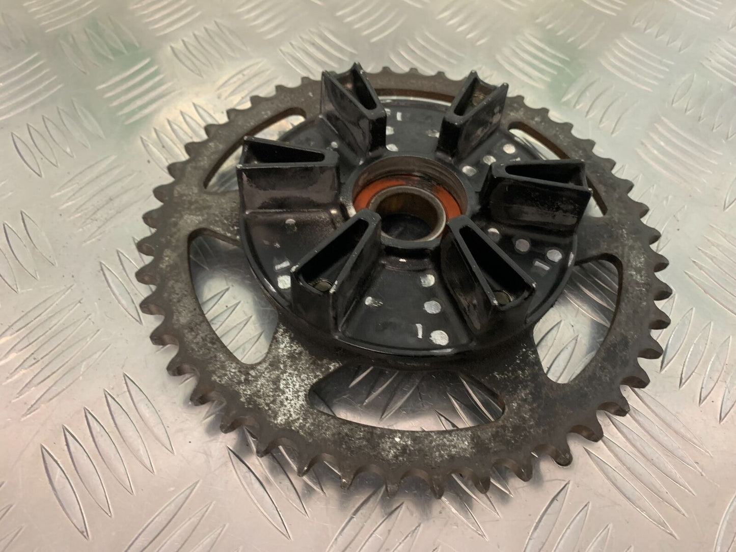 YAMAHA FZ6 FAZER SPROCKET CARRIER YEAR 2004-2007 (STOCK 955)