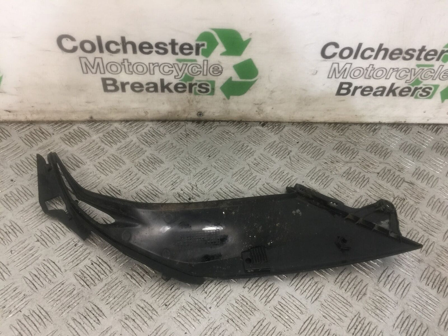 KAWASAKI Z800 Z 800 LEFT TANK INFILL PANEL YEAR 2015 (STOCK 874)